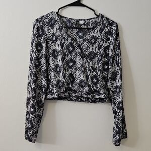 Divided Snake Skin Patterned Long Sleeve Blouse Women's